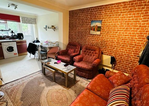 1 Bed Flat, Hendon Way, NW2 - Photo 1