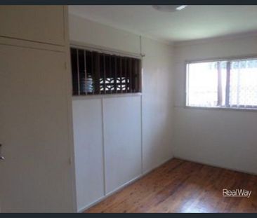 Affordable Two Bedroom Unit Within walking Distance To Local Shoppi... - Photo 3