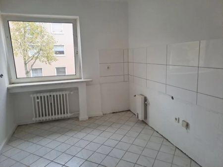 Einzugsbereite 3,5 Raum-Wohnung mit Sonnenbalkon Nähe Anna-Hospital - Photo 5