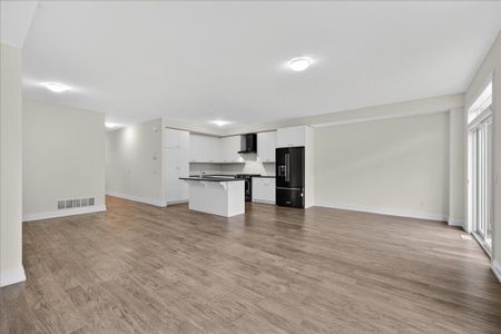 For Lease - 43 Kenesky Drive, Hamilton, Ontario - Photo 2