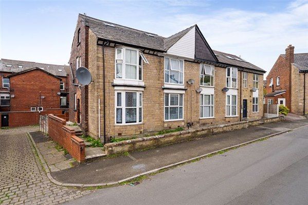 27 Hartington Road, Bolton - Photo 1