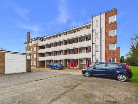 2 bedroom flat to rent - Photo 2