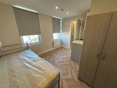 Studio Flat, Durban Road, N17 - Photo 3