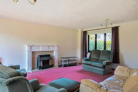 5 bedroom detached house to rent - Photo 4