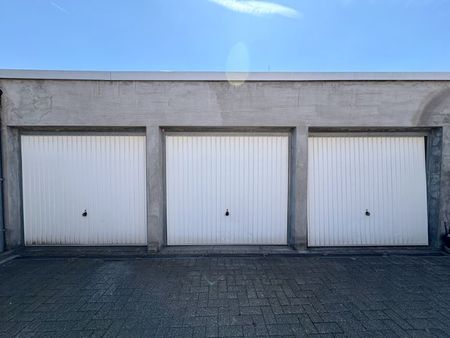 APPARTEMENT MET TWEE SLAAPKAMERS - TERRAS EN GARAGE - Photo 5