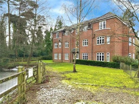 Rowlock Gardens, Hermitage, Thatcham, Berkshire, RG18 - Photo 2