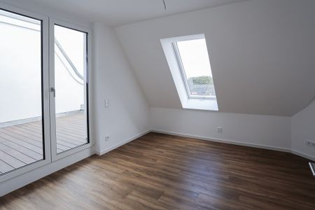 Dachgeschosswohnung mit großzügiger Terrasse - 3 Zimmer auf über 90 m² Wohnfläche - Photo 2