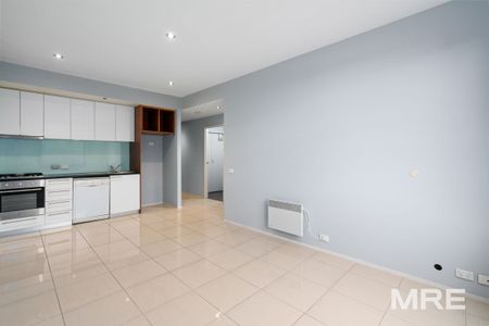 1105/610 St Kilda Road, Melbourne - Photo 3