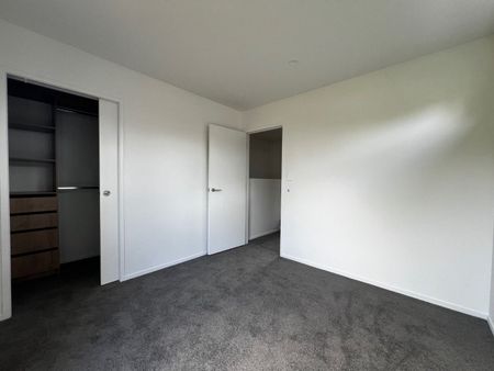 1 year old 2 bedroom 2.5 bathroom on Divich - Photo 4