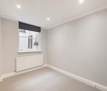 2 Bedroom apartment for let with private patio in Kensington, W8. - Photo 6