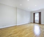 3 bedroom flat to rent - Photo 1