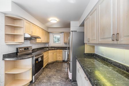 For Lease - 4 Sagewood Drive, Toronto, Ontario - Photo 3