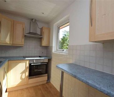 Stonefield Close, Eastleaze, Swindon, Wiltshire, SN5 - Photo 3