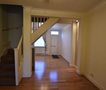 3 bedroom terraced house to rent - Photo 3