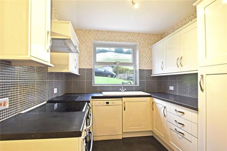 3 bedroom bungalow to rent - Photo 2