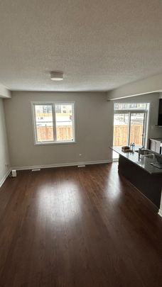 For Lease - 527 Galanthus Walk, Kanata, Ontario - Photo 1