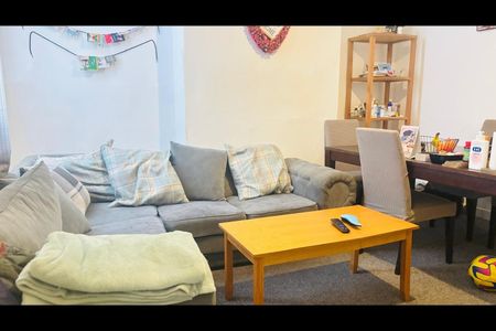 4 Bed Terraced House, William Street, CH44 - Photo 2