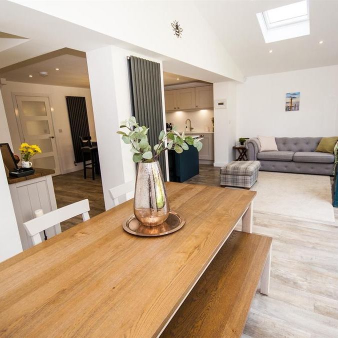 4 bedroom house to rent - Photo 1