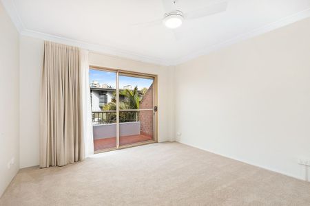 Immaculate Apartment with Timber Floors - Photo 2