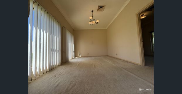 Premium Family Home with Multiple Living Areas & Pool... - Photo 1