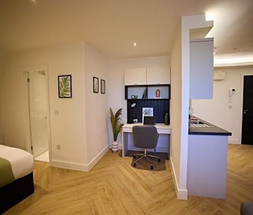 Studio to rent - Photo 1