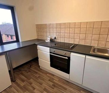 Deerhurst Close, Feltham, TW13 - Photo 5