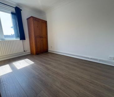 8 Laurel Way, Dunmurry, Belfast, BT17 9PR - Photo 3