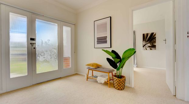 Three Bedroom Home in Kensington - Photo 1