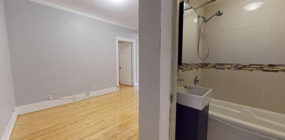 4 1/2 Park Avenue Apartment - Photo 2