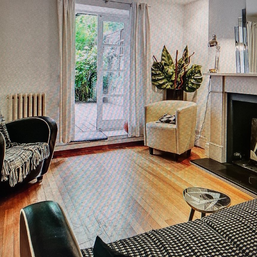 2 Bed Maisonette, Albert Street, NW1 - Photo 1