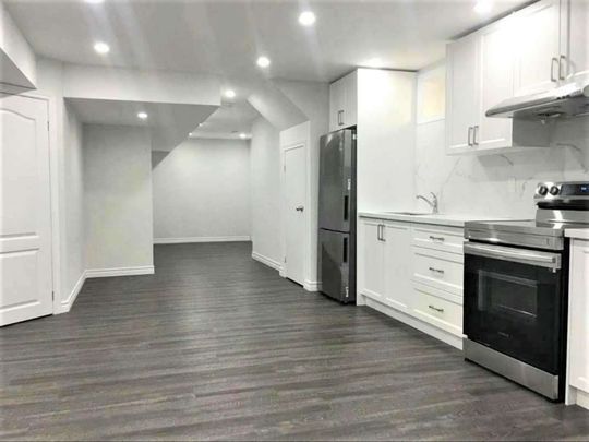 For Lease - 19 Cobb Street Unit# Legal Bsmt, Aurora, Ontario - Photo 1