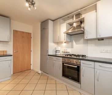 2 bedroom apartment to rent - Photo 3