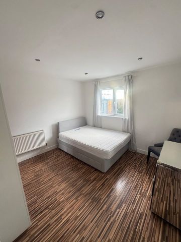4 Bed Flat, North Finchley, N12 - Photo 4