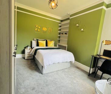 BEDROOM 1- MEDIUM DOUBLE ENSUITE - Photo 1