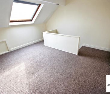 3 Bedroom House - End Terrace To Let - Photo 3