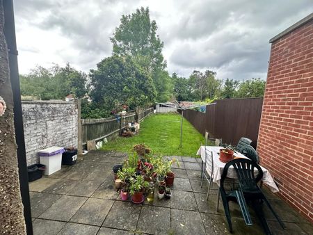 3 bedroom terraced house to rent - Photo 2