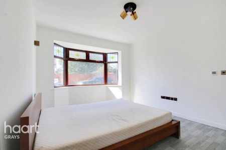 4 bedroom bungalow to rent - Photo 4