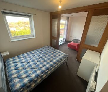 Studio Flat, Renolds House, M5 - Photo 6
