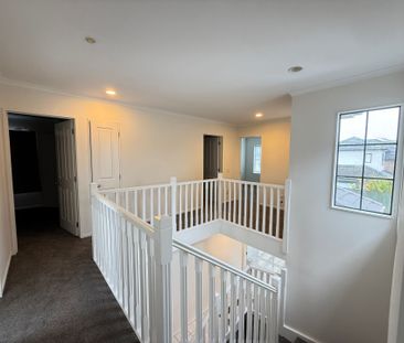 4 Bedroom Property with 2 Lounges&excl;&excl; - Photo 2
