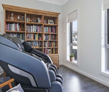 Well Presented 3 bedroom Plus 2 living Area home - Photo 2