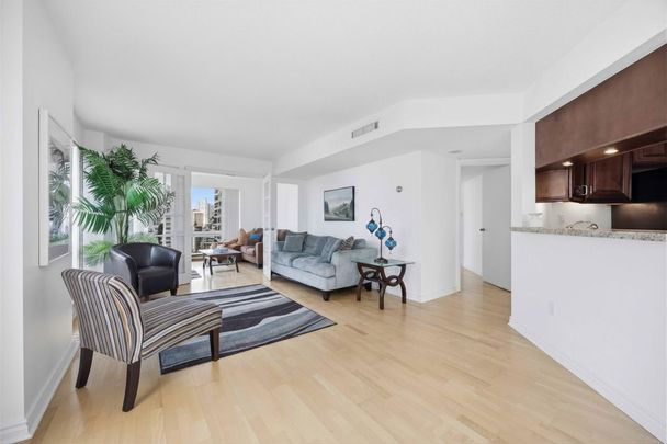 For Lease - 1001 Bay Street Unit# 2004, Toronto, Ontario - Photo 1