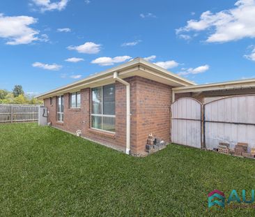 1/24 Oriole Drive, Werribee, Vic 3030 - Photo 2