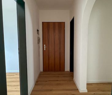 Ideale 3-Zi-Wohnung in guter Lage Rosenheims – mit Balkon! - Photo 1