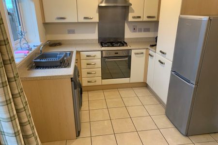 Tamarisk Drive, Caister-on-Sea, GREAT YARMOUTH - Photo 3