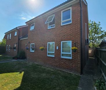 Poplar Road, AYLESBURY - Photo 4