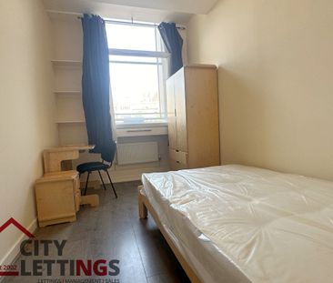 4 Bedroom Apartment - Photo 5