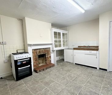 2 bedroom terraced house to rent - Photo 2