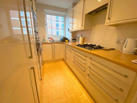 3 bedroom flat to rent - Photo 2