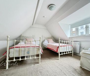 3 bedroom flat to rent - Photo 4