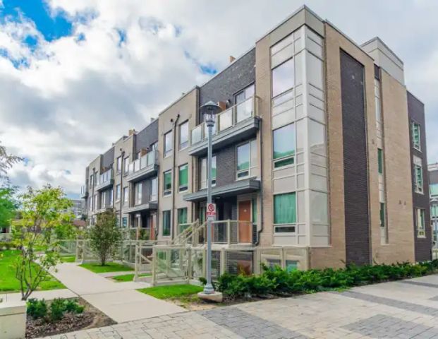 2 ️ Bedroom | 1 Bathroom | FOR RENT ⬆️ | Toronto Etobicoke | 7 Applewood Lane, Toronto - Photo 1